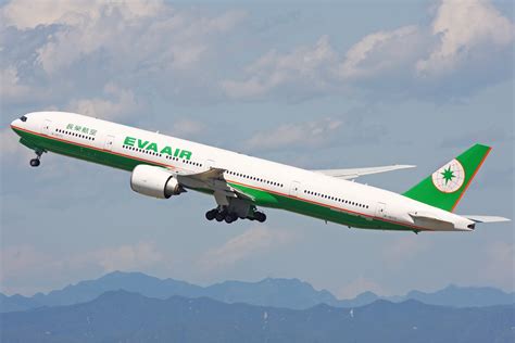 eva air 777 300er.
